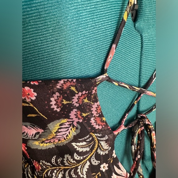 floral print tiered maxi dress Forever 21 black tie back - Picture 11 of 16